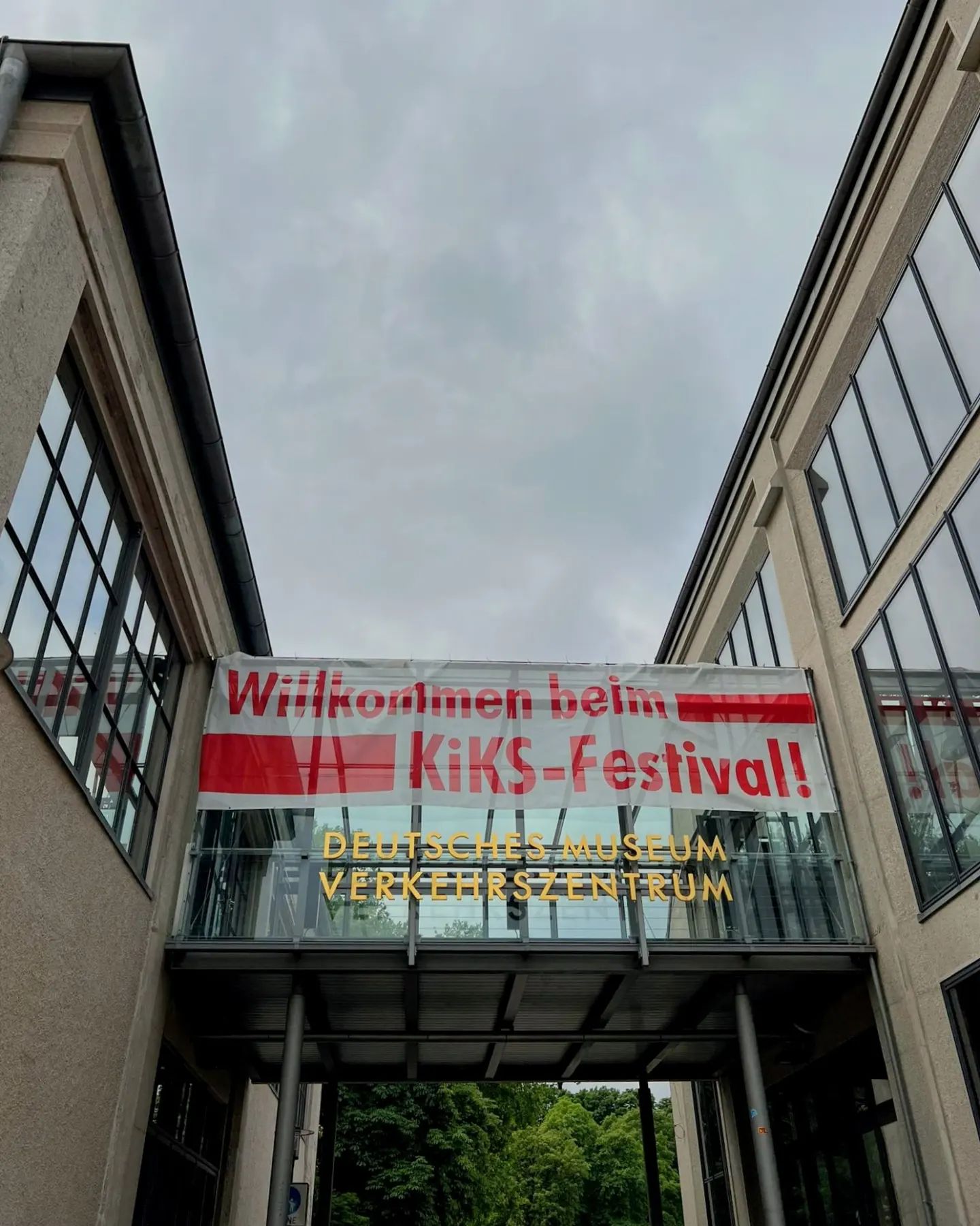 Der Sanitätsdienst ist natürlich auch willkommen beim KiKS-Festival